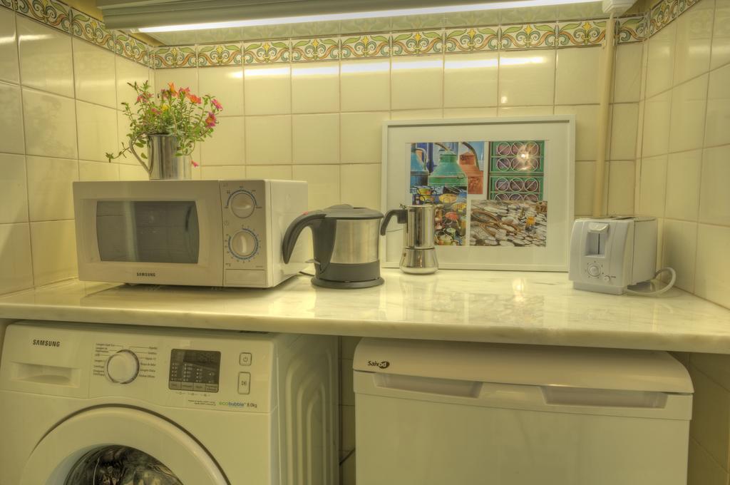 Stay Local In Alfama! Alice Central Home, Near River Lisbon Luaran gambar