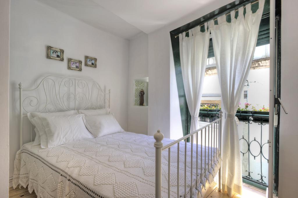 Stay Local In Alfama! Alice Central Home, Near River Lisbon Luaran gambar