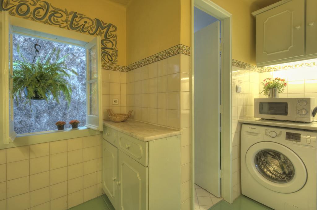 Stay Local In Alfama! Alice Central Home, Near River Lisbon Luaran gambar