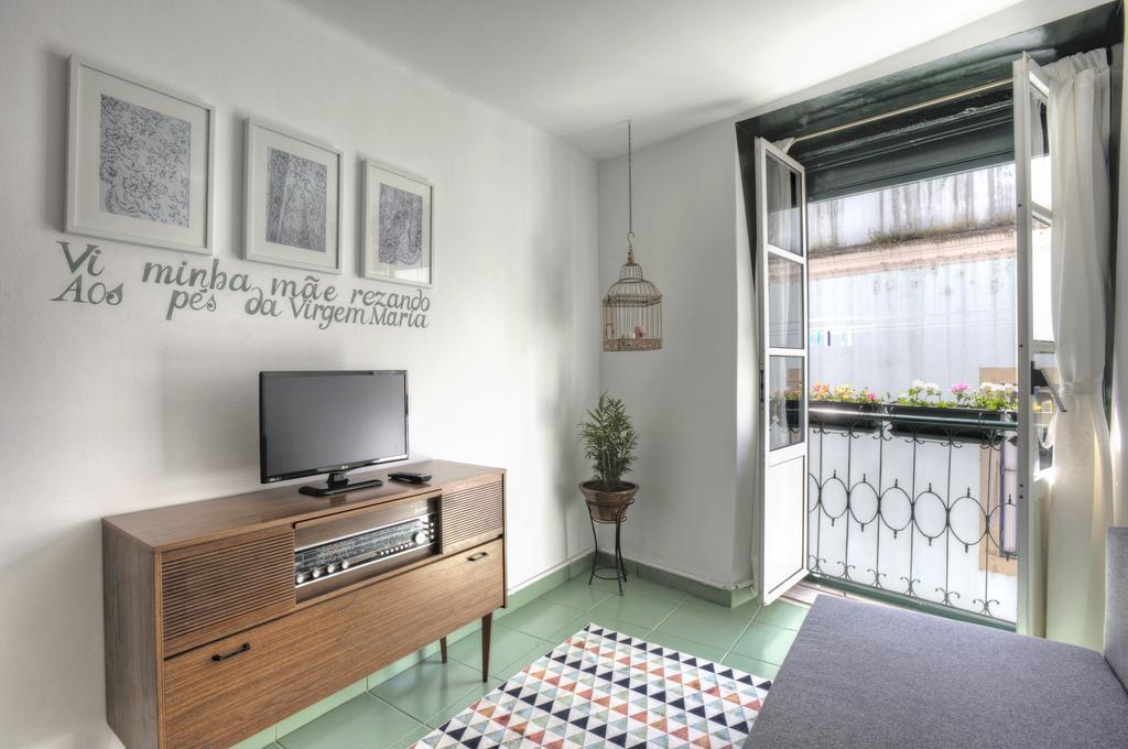 Stay Local In Alfama! Alice Central Home, Near River Lisbon Luaran gambar