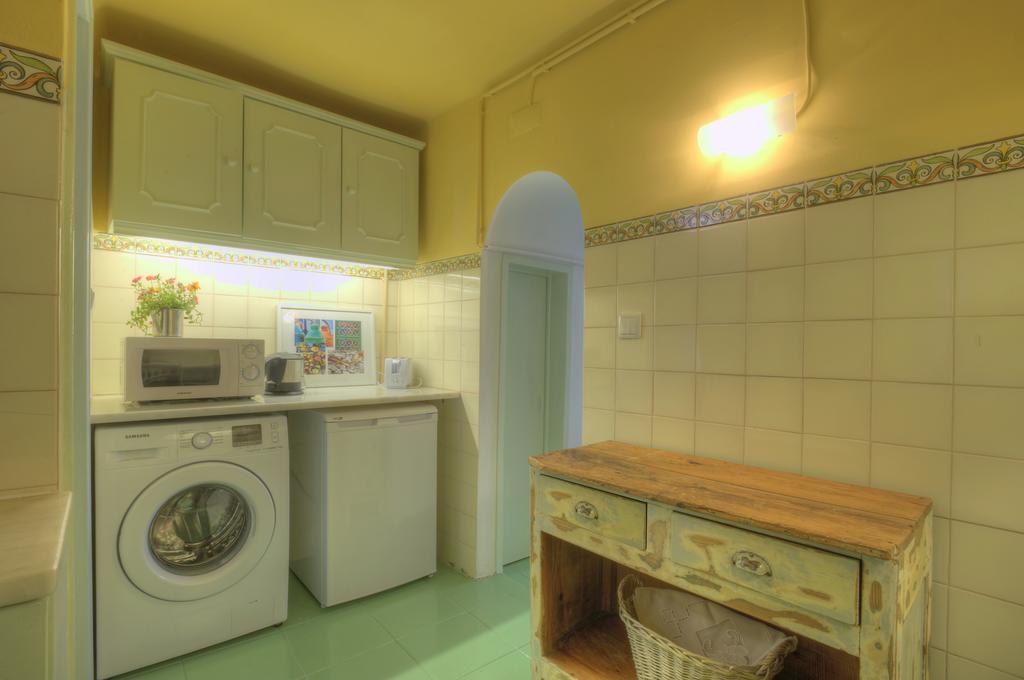 Stay Local In Alfama! Alice Central Home, Near River Lisbon Luaran gambar