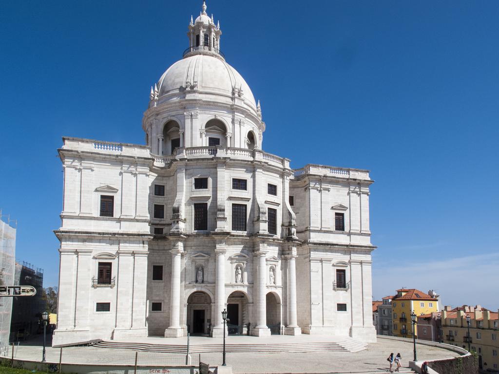 Stay Local In Alfama! Alice Central Home, Near River Lisbon Luaran gambar